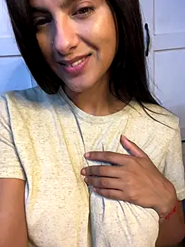 Webcam Model (chicachocolate01)  is live.Free join now!