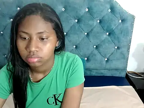 valentinavega18x webcam stripchat model stream image