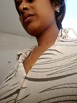 Webcam Model (hotshreya69)  is live.Free join now!