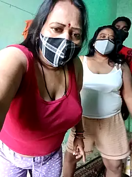  LoveOnStream chat room