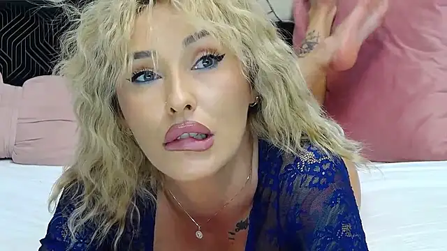 issasmith - IssaSmith's free webcam - UK Sex Cams