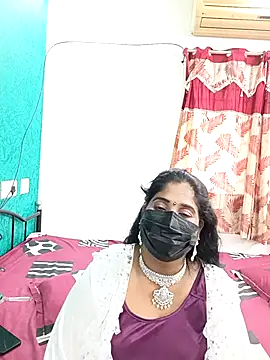 Webcam Model (tamil-aunt)  is live.Free join now!