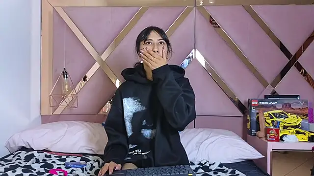 sophia_moo_ - Sophia_moo_'s free webcam