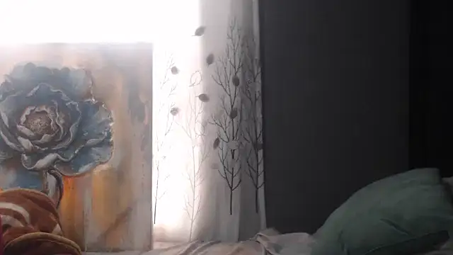 sexyhugeass21 (F young) - open that tight asshole and wink