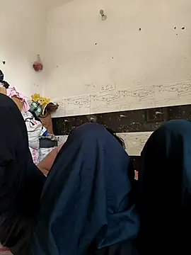 riya190's Stripchat show and profile