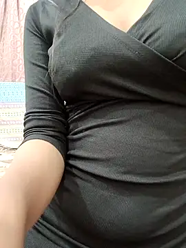 Webcam Model (Heena-curvy)  is live.Free join now!