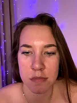 Webcam Model (Candy_Foxxxy_)  is live.Free join now!