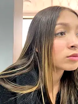 Webcam Model (Victoria_Adams14)  is live.Free join now!