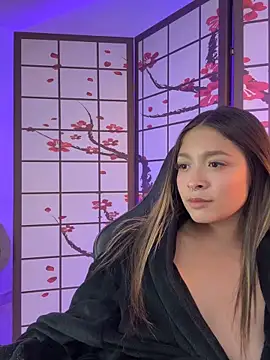 Webcam Model (Victoria_Adams14)  is live.Free join now!