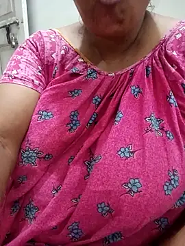 Webcam Model (Hotty-rumi)  is live.Free join now!