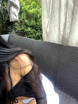 Webcam Model (LunaMoore_Pink)  is live.Free join now!