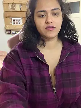 Webcam Model (Curvydesifromgermany)  is live.Free join now!