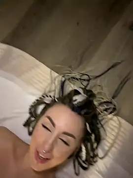 TwixCouple Live Webcam on Stripchat