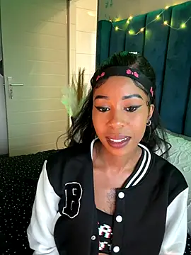 Webcam Model (_Dime_)  is live.Free join now!