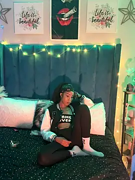 Webcam Model (_Dime_)  is live.Free join now!