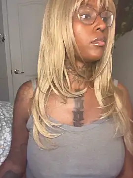 Webcam Model (MistiSavannah)  is live.Free join now!