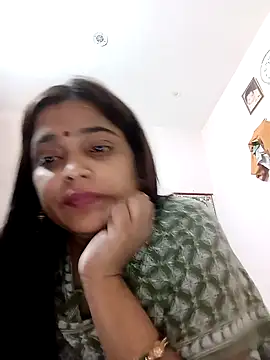 Webcam Model (Trisha_71)  is live.Free join now!