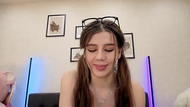 dolly_ll (F young) - Deeptheoat 56cm