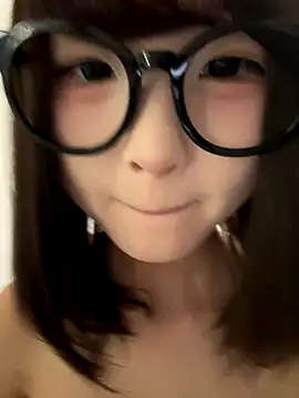 lelebaybay888 live cam