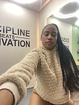 salome_diaz_ (F young) - Rub Nipples Close To Cam 🌺✨