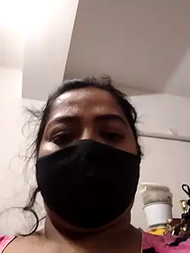 Webcam Model (zeepe19)  is live.Free join now!