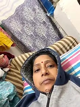 Webcam Model (Hot-Sana2)  is live.Free join now!