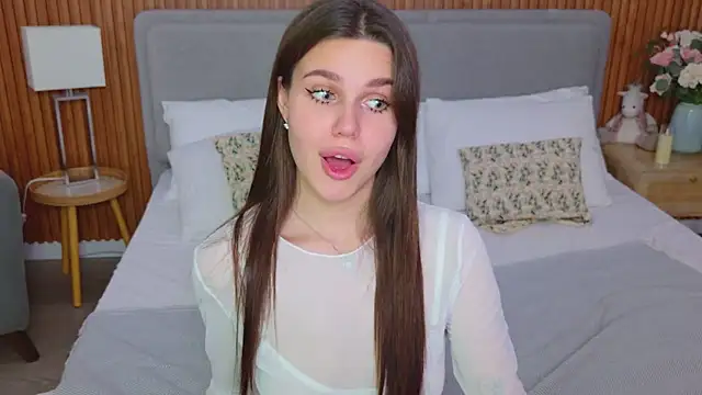 RihannaRose from StripChat is Freechat