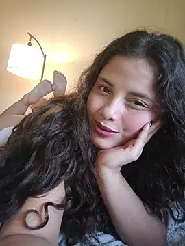 Webcam Model (lirio05)  is live.Free join now!