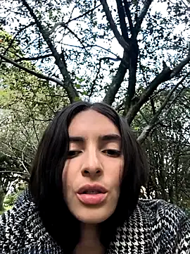 Webcam Model (Sam_Sara)  is live.Free join now!