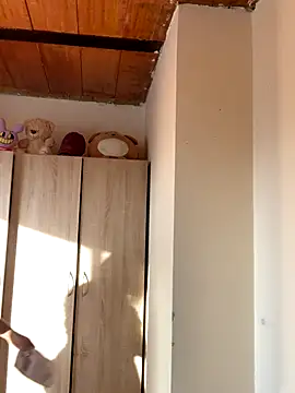 Webcam Model (Cami_Leon2)  is live.Free join now!