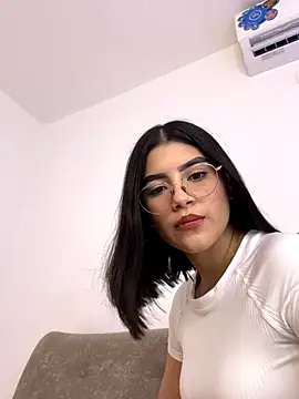 Webcam Model (Julietalcl)  is live.Free join now!