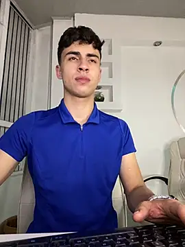 adrianrinaldi (M twink) - completly naked 4u