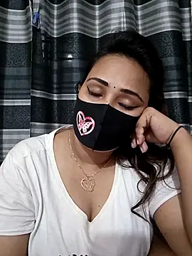 Webcam Model (Mow_955)  is live.Free join now!