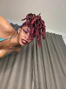 Webcam Model (CANDY_LICIOUS)  is live.Free join now!