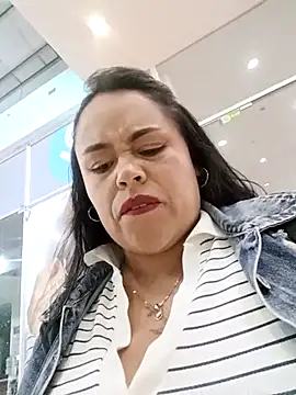 Webcam Model (Italia_12)  is live.Free join now!