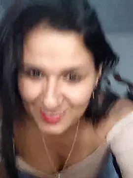 Webcam Model (elena_jonees)  is live.Free join now!