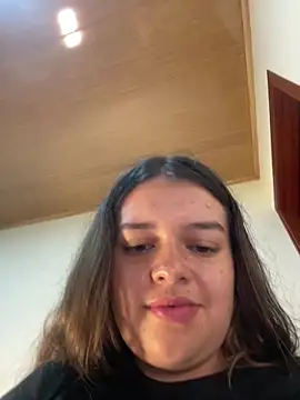 Webcam Model (Aphrill)  is live.Free join now!