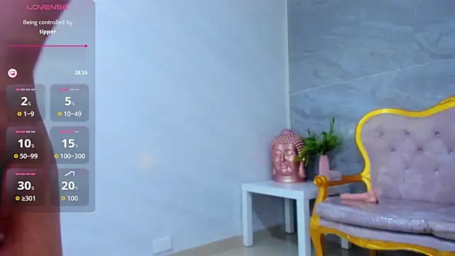 bella_vibess_s webcam stripchat model stream image