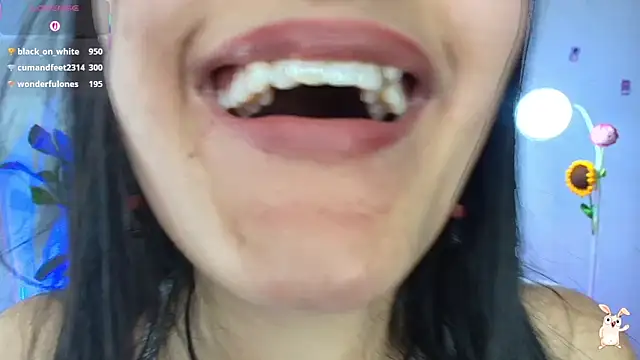 Hinata_21_ webcam stripchat model stream image