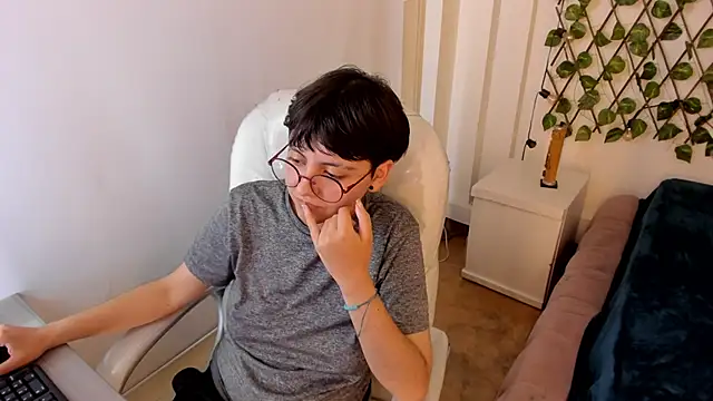 nathaly_ds - Nathaly_ds's free webcam - UK Sex Cams