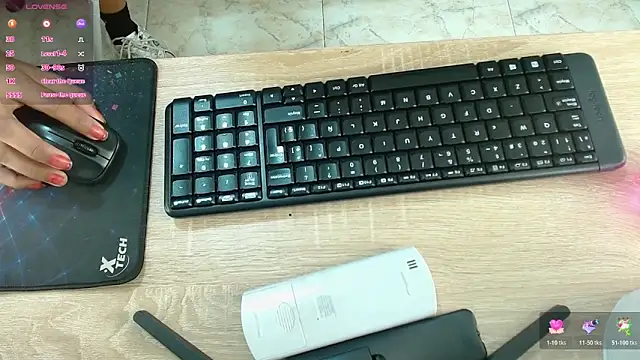 chloe_brown3 (F young) - show pussy  closer + show ass doggystyle