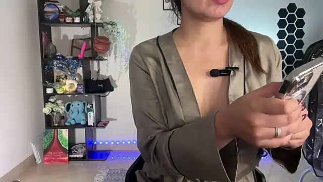 roseofvenom (F young) - Pussy Play <3