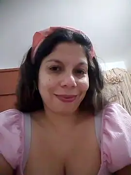 Webcam Model (Carliina_Soussa)  is live.Free join now!