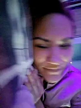 Webcam Model (SlimBellaa)  is live.Free join now!