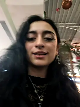 Webcam Model (Lila_Desiree)  is live.Free join now!