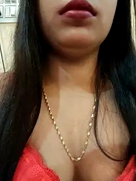 Webcam Model (Maahhii_2)  is live.Free join now!