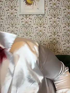 Webcam Model (Lacey-BBW)  is live.Free join now!