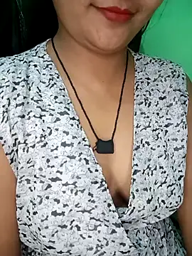 Webcam Model (Rashmi_011)  is live.Free join now!