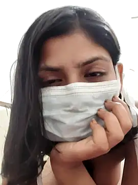 Webcam Model (sassyy_poonam)  is live.Free join now!