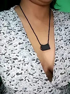 Webcam Model (Rashmi_011)  is live.Free join now!